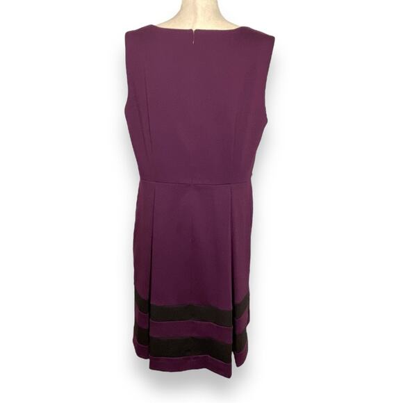 Calvin Klein A-Line Pleated Sleeveless Dress In Plum Women’s Size 16 - Picture 3 of 6